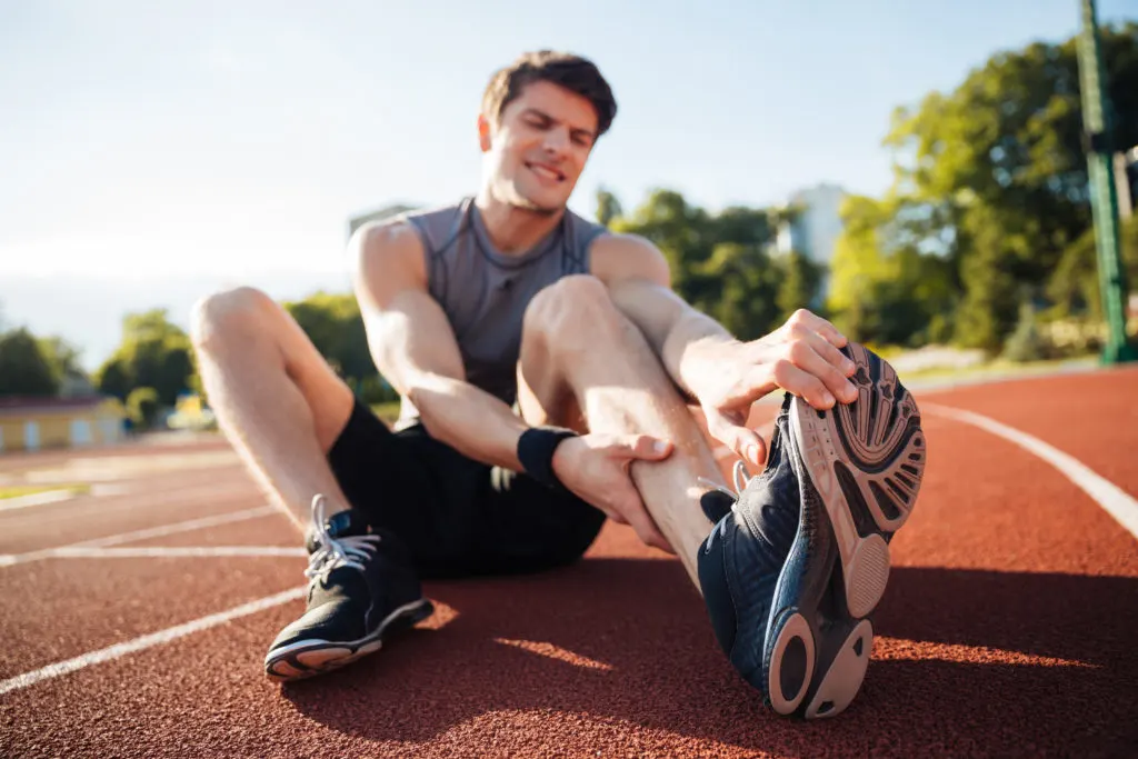 Foot and heel discomfort associated with plantar fascia irritation